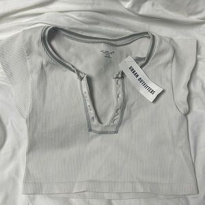 Urban out from under top